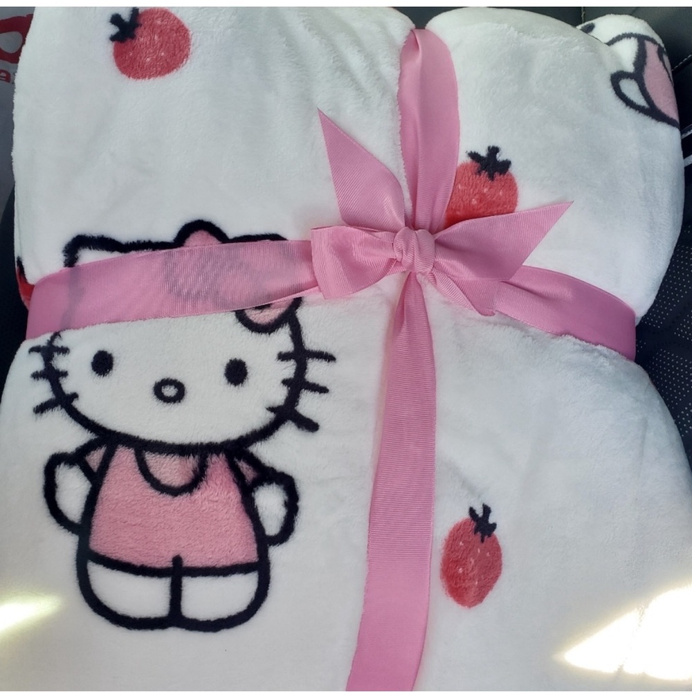 Viral Hello Kitty Strawberry Blanket-NWT.
